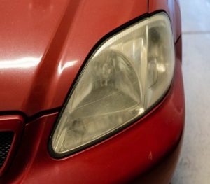 Read more about the article Why Oxidized Headlights Are More Dangerous Than You Think