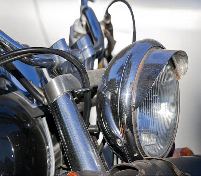 You are currently viewing Reasons Why Motorcycle Headlight Restoration Matters
