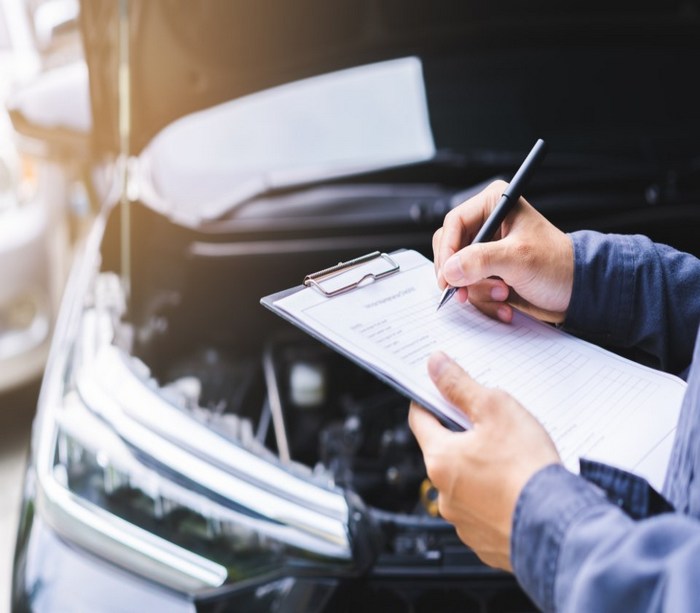 Can You Pass a Vehicle Inspection in Houston with Cloudy Headlights?